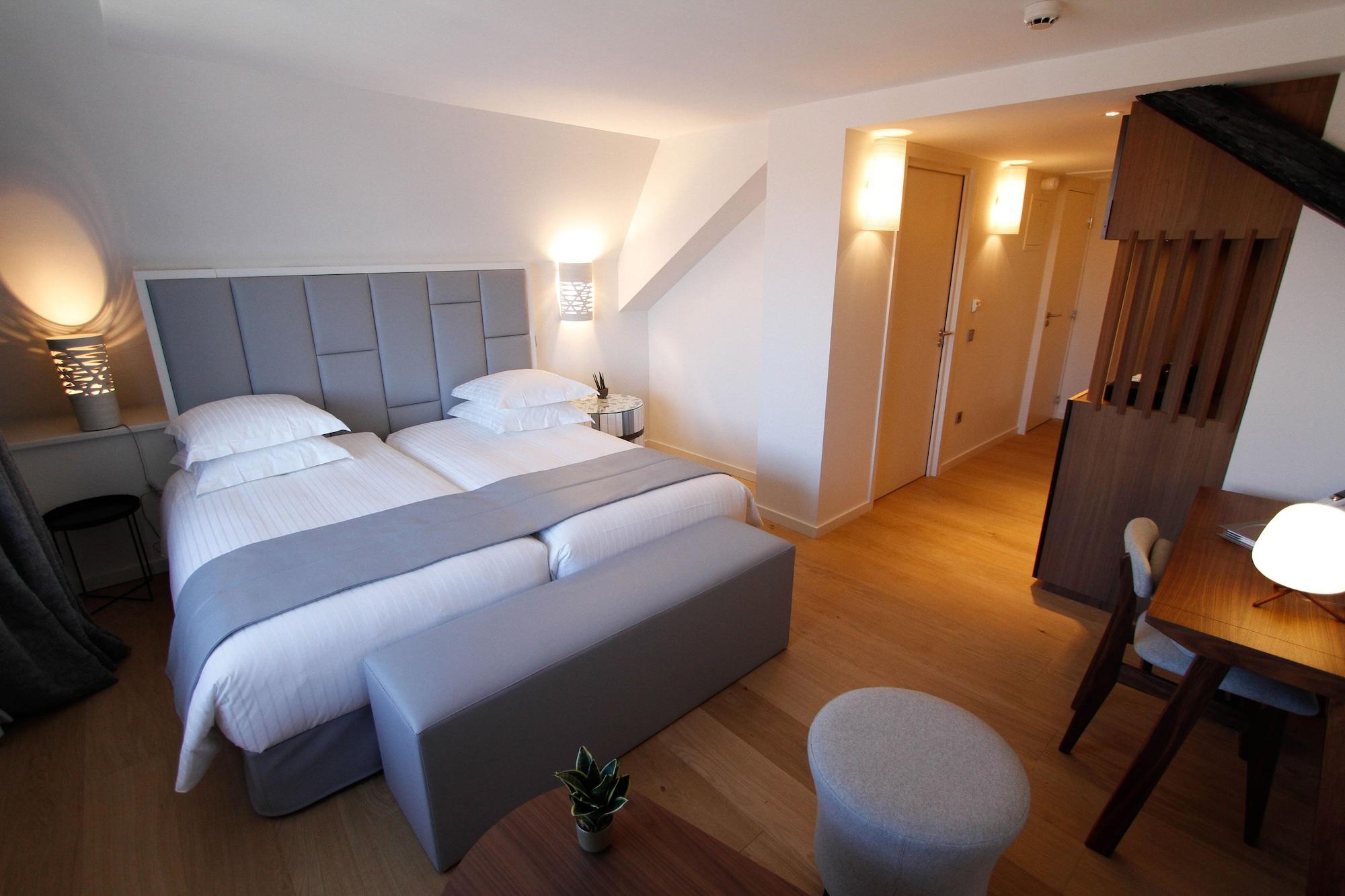 Pavillon Regent Petite France Hotel สตราสบูร์ก ภายนอก รูปภาพ A room at the hotel